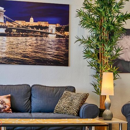 M52 Apartment - Hostaid بودابست المظهر الخارجي الصورة